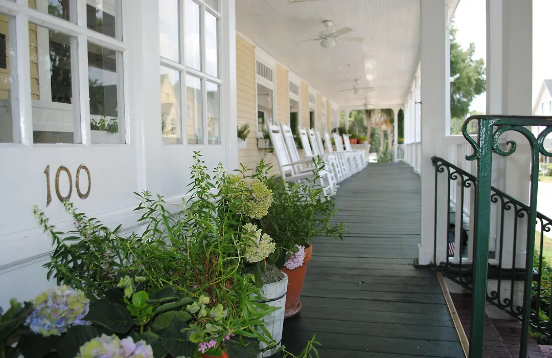 Lakeside Inn On Lake Dora-1