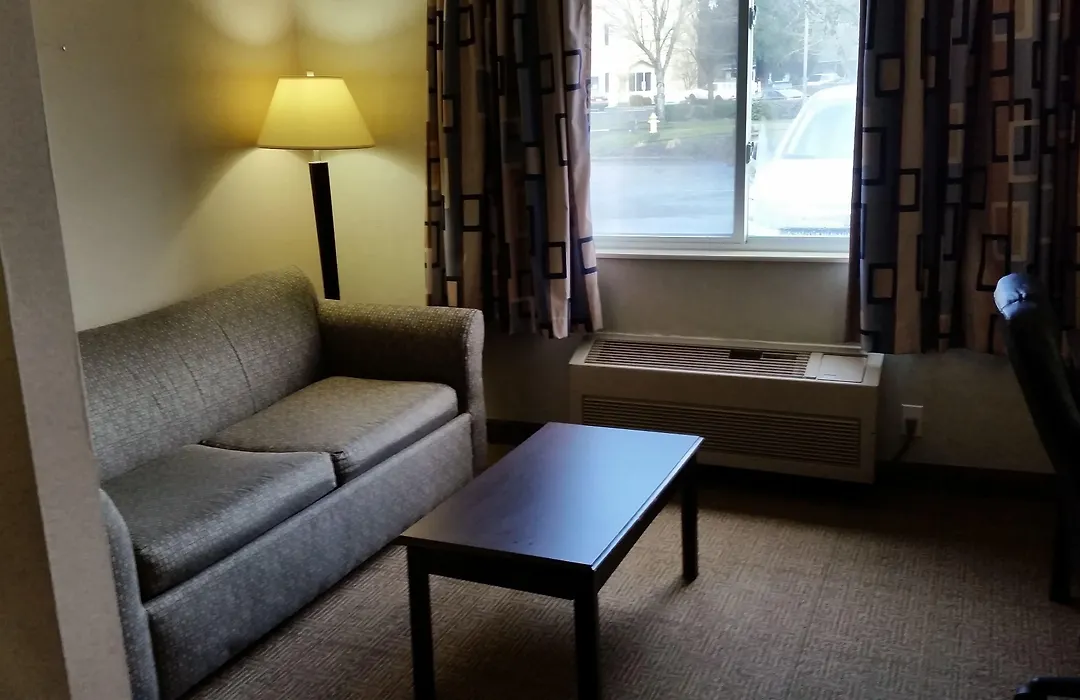 Days Inn & Suites By Wyndham Vancouver-1