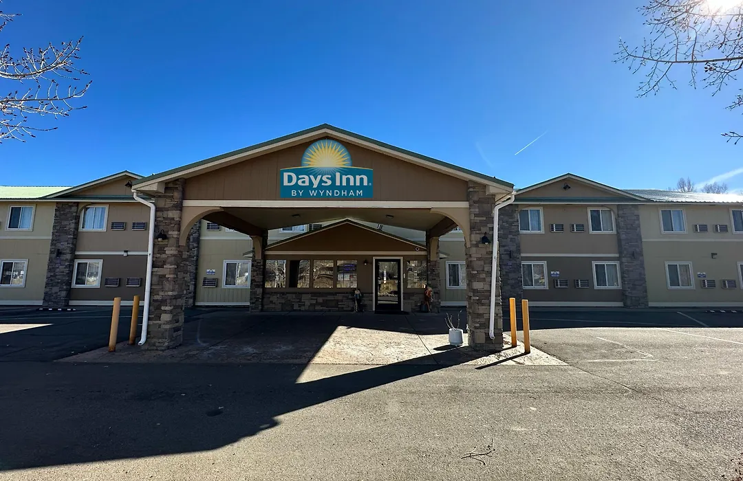 Days Inn & Suites By Wyndham Gunnison-1