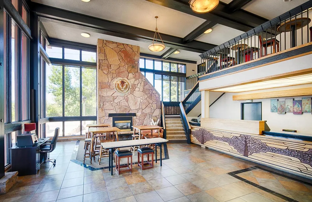 Red Lion Inn & Suites Missoula-1