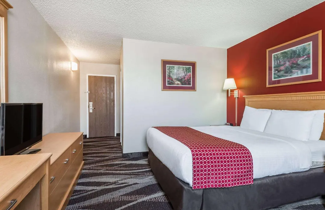 Days Inn By Wyndham Gillette-1