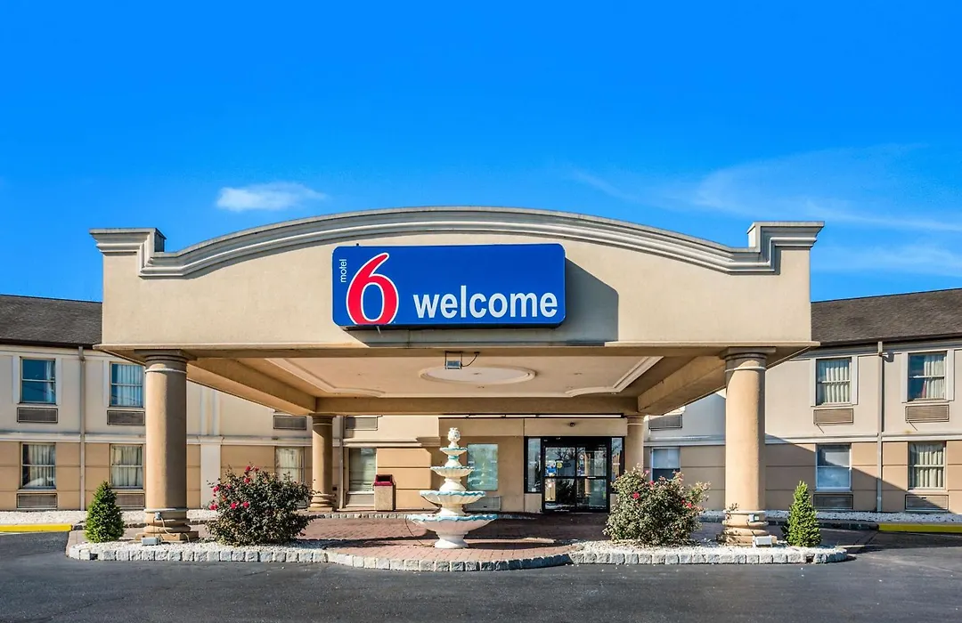 Motel 6-Levittown, Pa - Bensalem-1