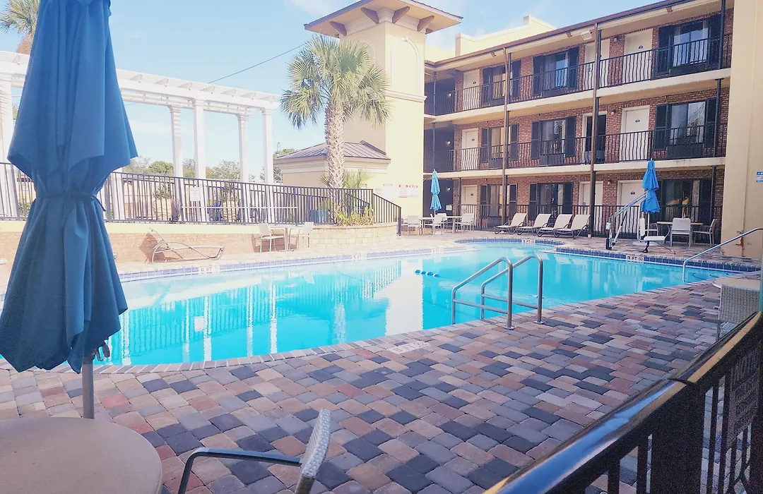 Days Inn By Wyndham Pensacola - Historic Downtown-1