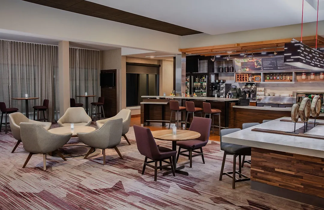 Courtyard By Marriott Greensboro-1