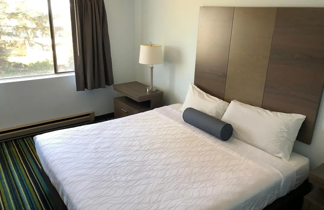 Brookings Inn Resort-1