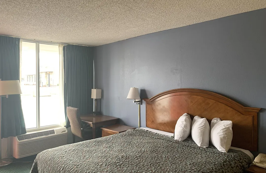 Days Inn By Wyndham Jonesboro Ar-1