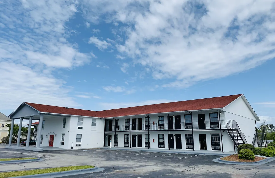 Econo Lodge Crystal Coast-1