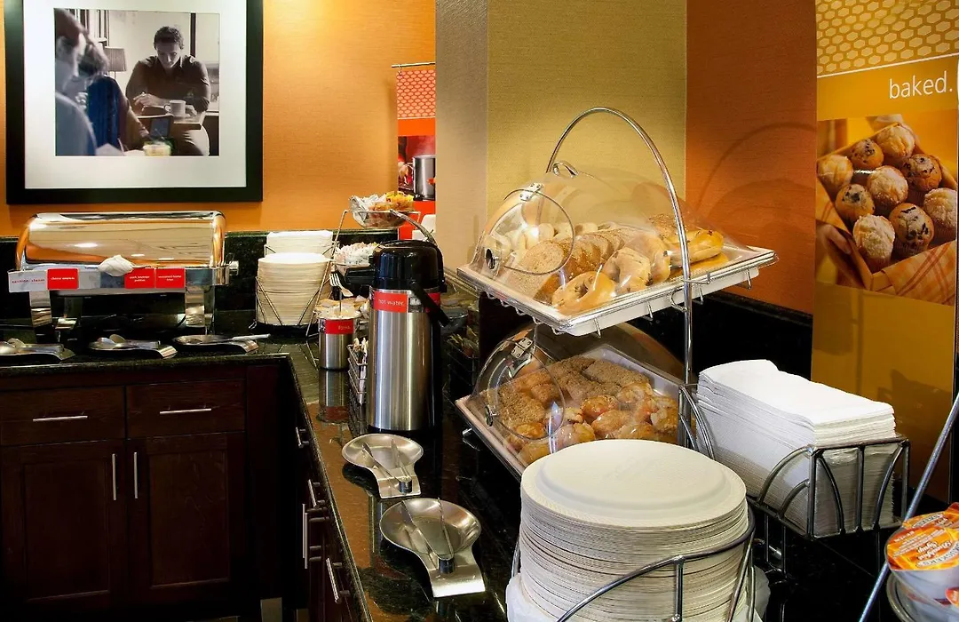 Hampton Inn Alexandria-1