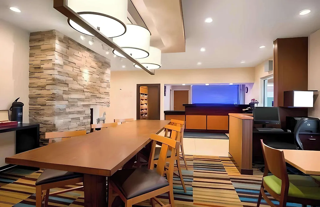 Dubuque Inn And Suites-1