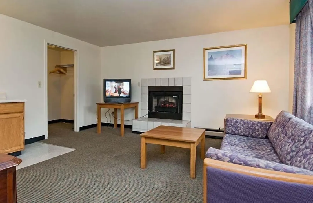 Sequim Bay Lodge-1