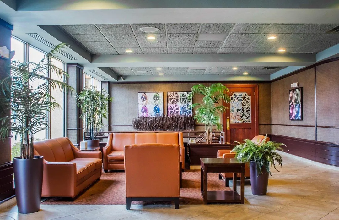 Clarion Hotel & Suites Riverfront-1