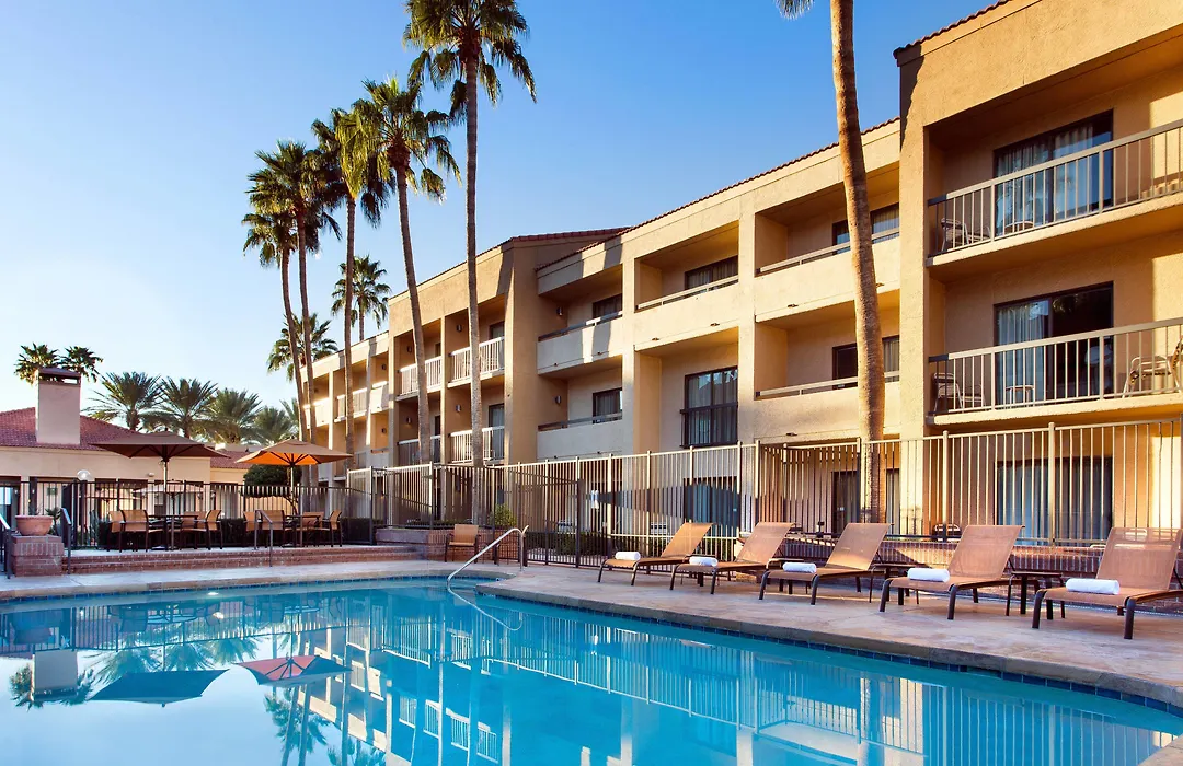 Courtyard By Marriott Phoenix North-1
