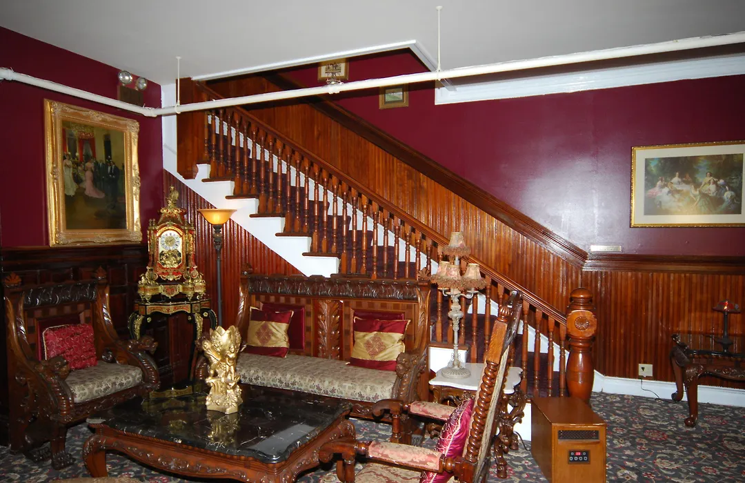 Queen Anne-1