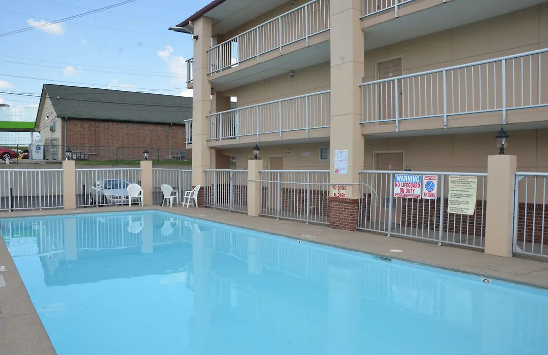 Days Inn By Wyndham Airport Nashville East-1