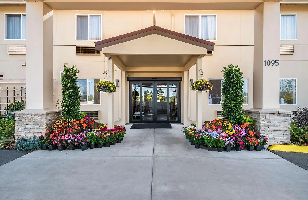 Red Lion Inn & Suites Sequim At Olympic National Park-1
