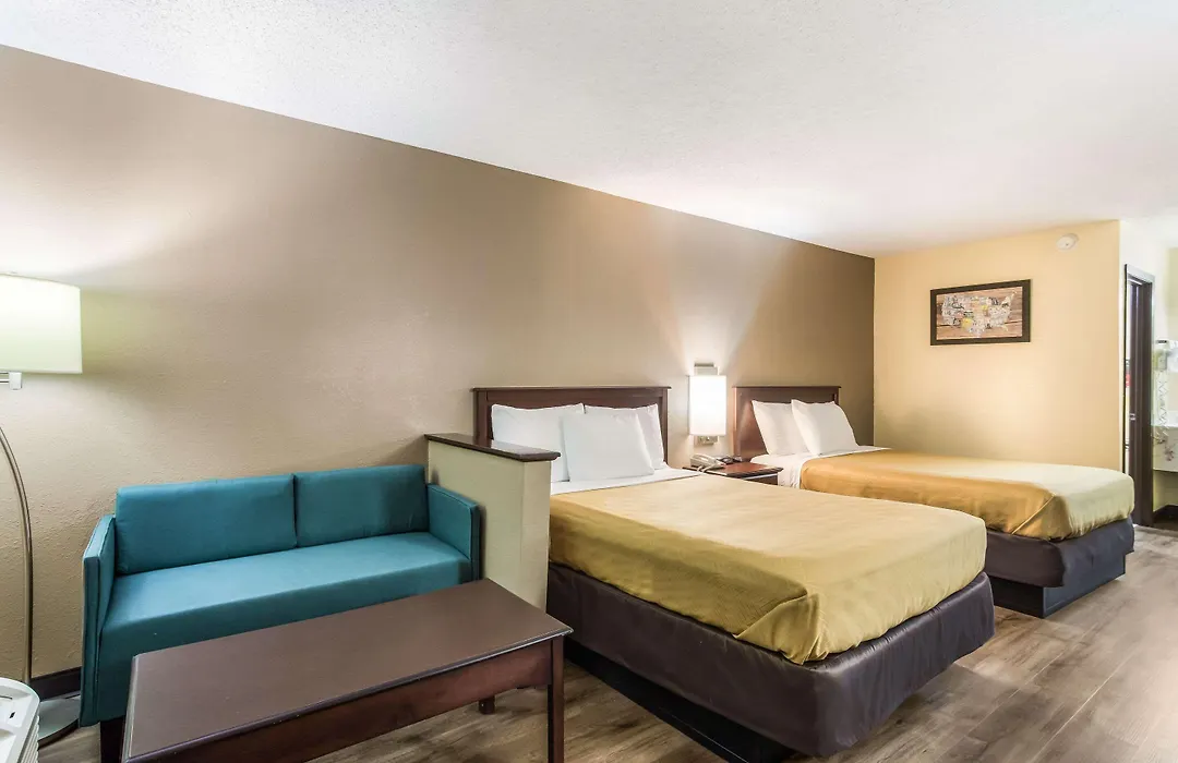 Econo Lodge Clinton - Jackson West-1