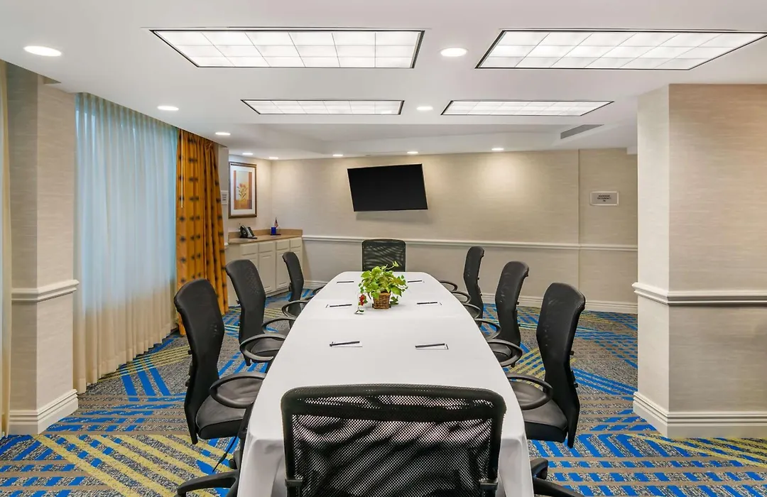 Doubletree By Hilton Jefferson City-1