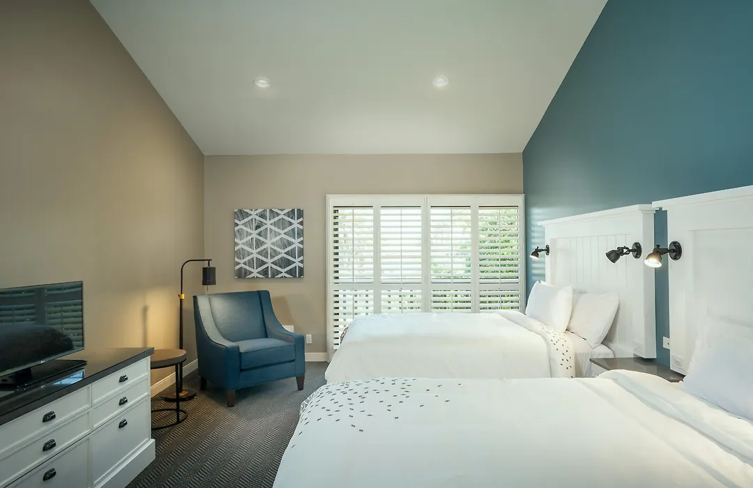 Pacific Shores Inn-1