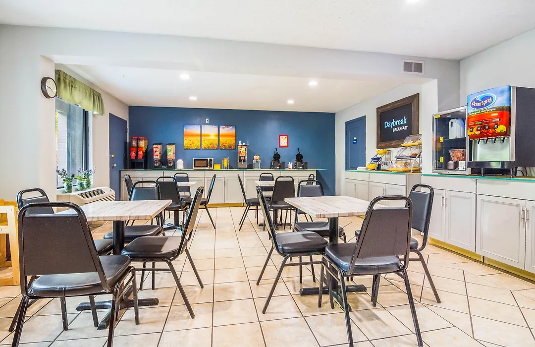 Days Inn By Wyndham Raleigh Glenwood-Crabtree-1