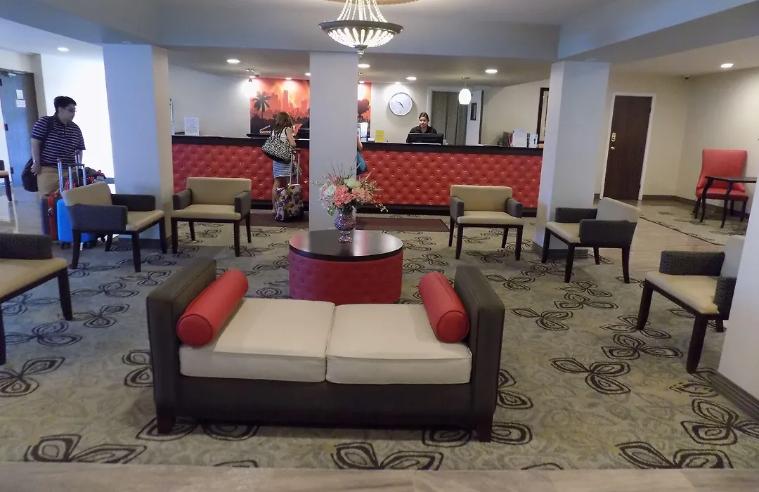 Ramada By Wyndham Burbank Airport-1