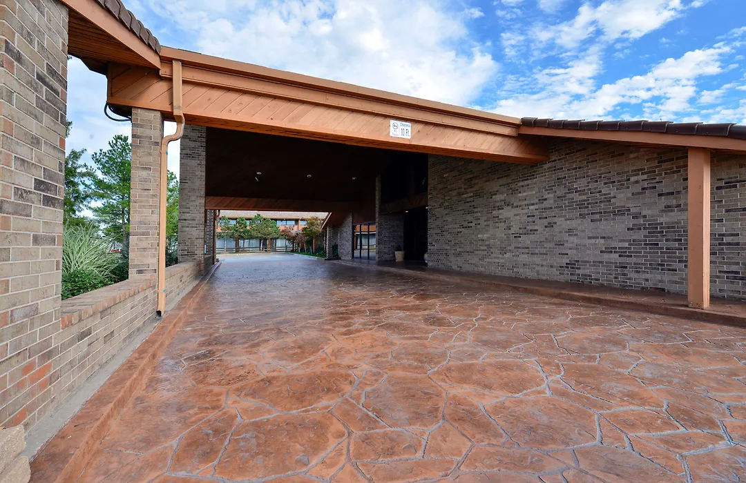 Best Western Plus Saddleback Inn And Conference Center-1