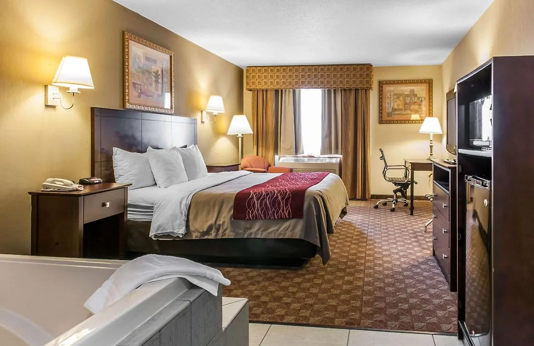 Quality Inn Defiance-1