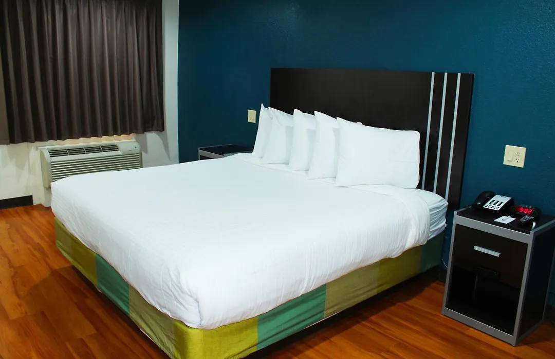 Stay Express Inn Dallas - Fair Park / Downtown (Adults Only)-1