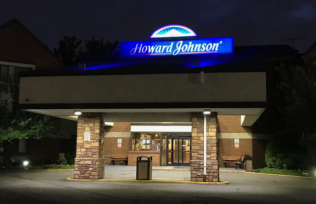 Howard Johnson By Wyndham Newark Airport-1