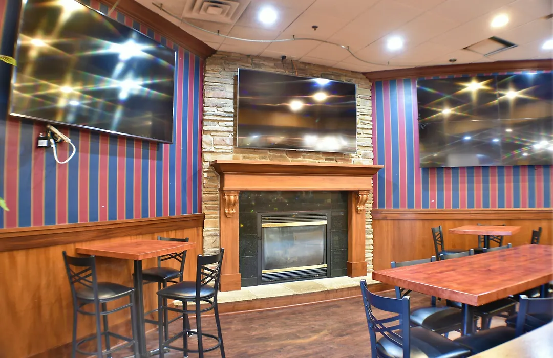 Ramada By Wyndham Sioux Falls Airport - Waterpark Resort & Event Center-1