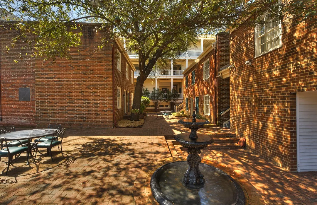 Linden Row Inn-1