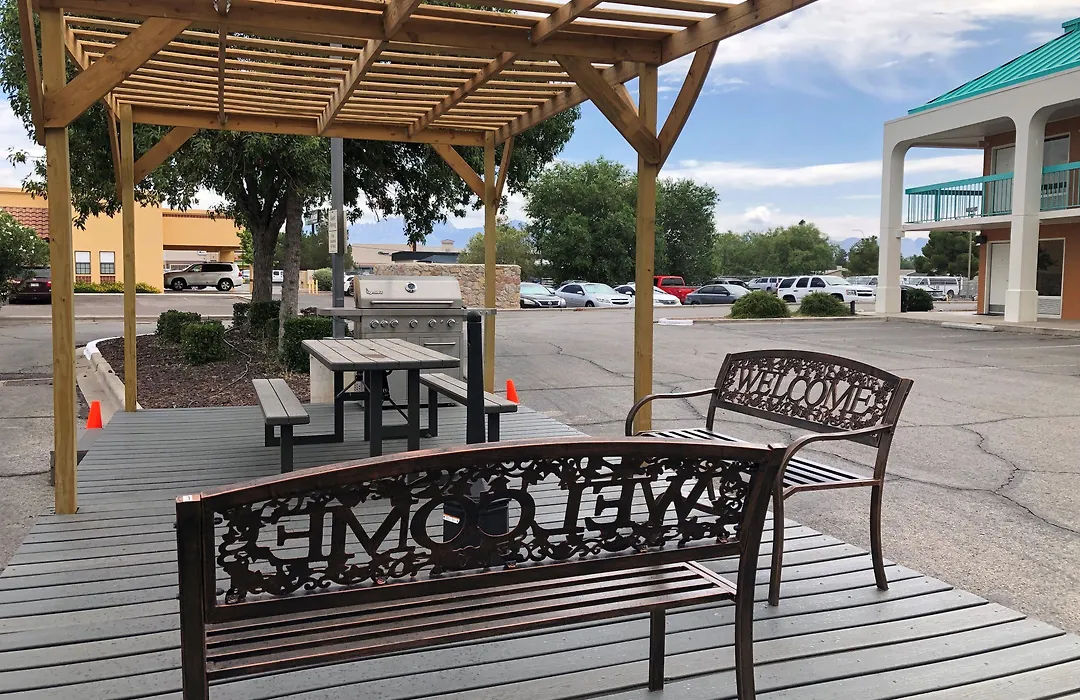 Days Inn By Wyndham Las Cruces-1
