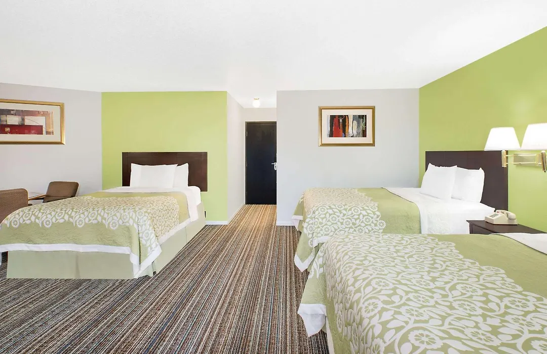 Days Inn By Wyndham York-1
