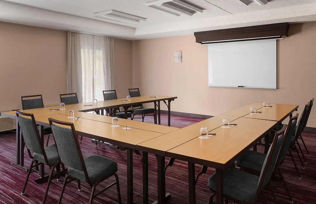 Courtyard By Marriott Mahwah-1