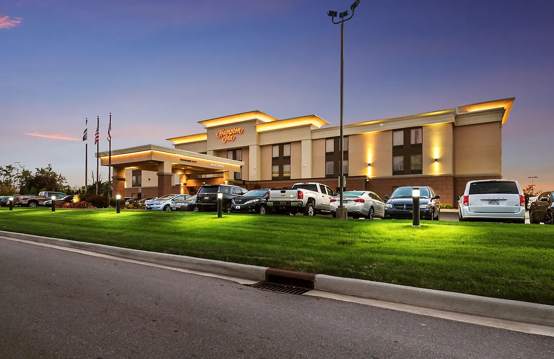 Hampton Inn West-1