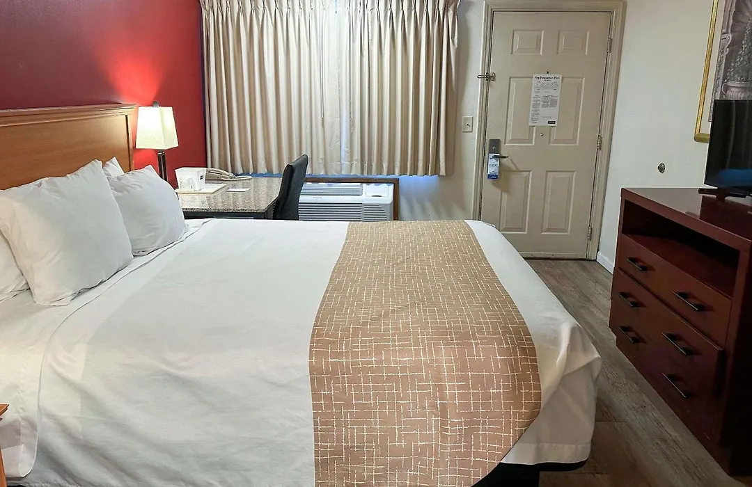 Econo Lodge Edmonds North Seattle-1