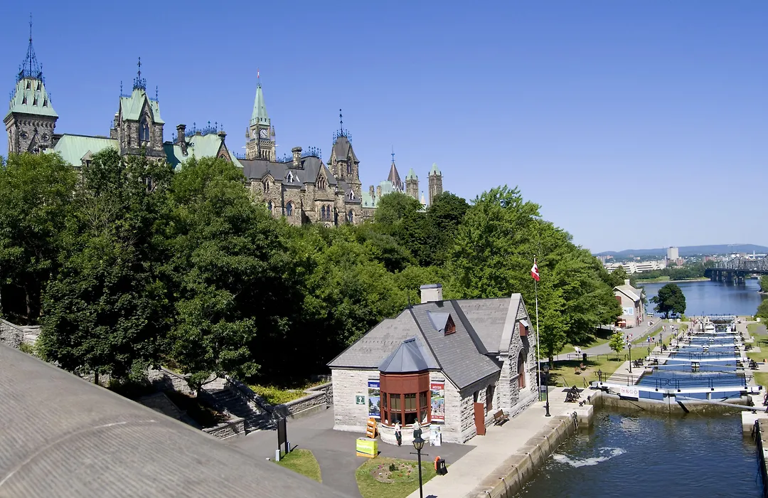 Les Suites Hotel Ottawa-1