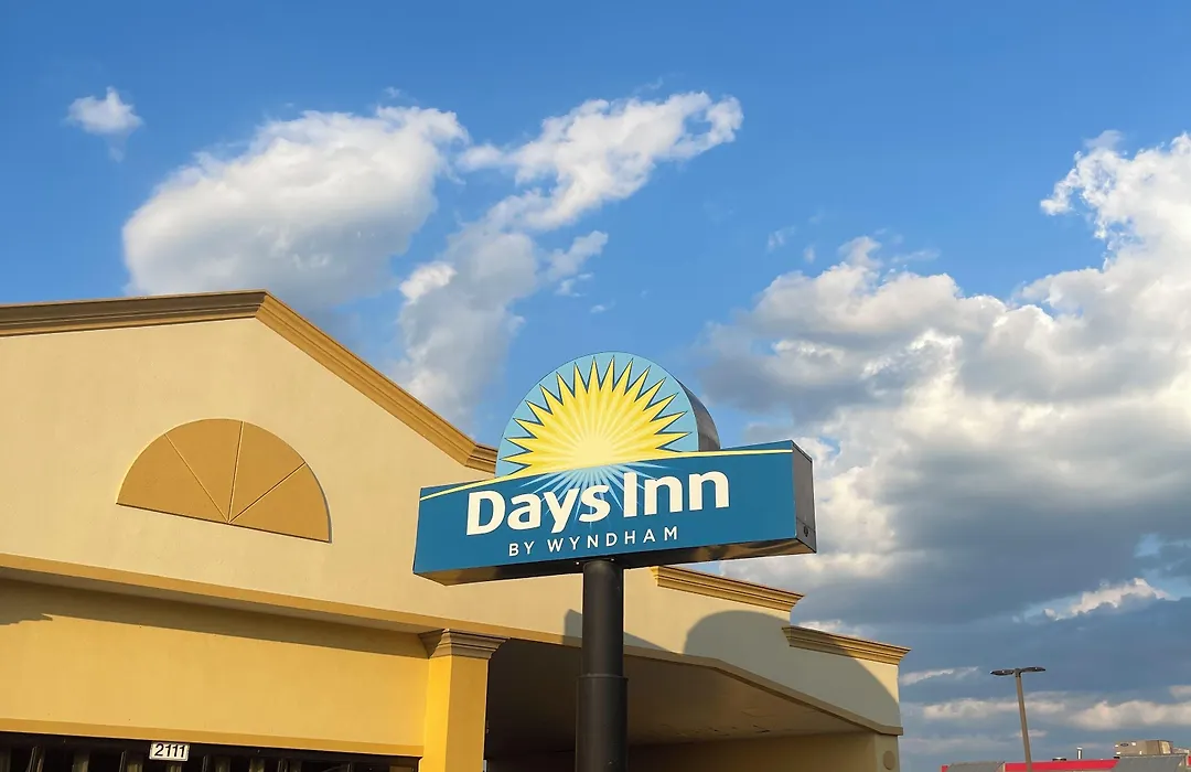 Days Inn By Wyndham Fayetteville-South/I-95 Exit 49-1