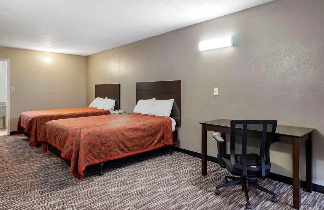 Rodeway Inn Clearwater-Largo-1