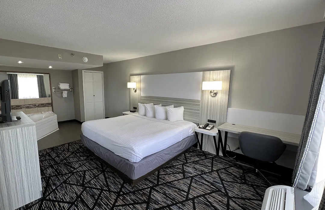 Baymont By Wyndham Peoria-1