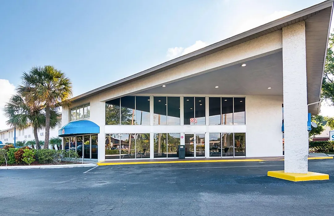 Motel 6-Tampa, Fl - Fairgrounds-1