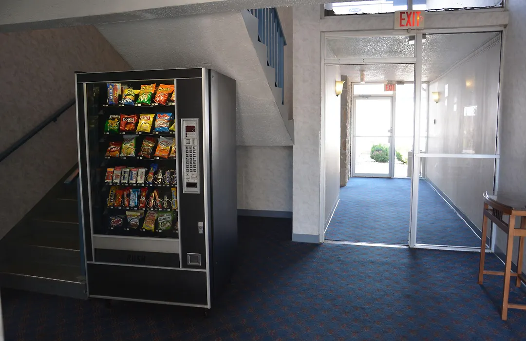 Travelodge By Wyndham Milwaukee-1