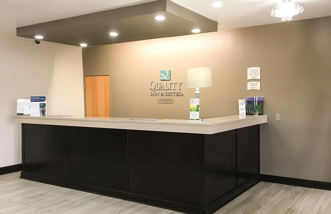 Quality Inn & Suites Lincoln Near I-55-1
