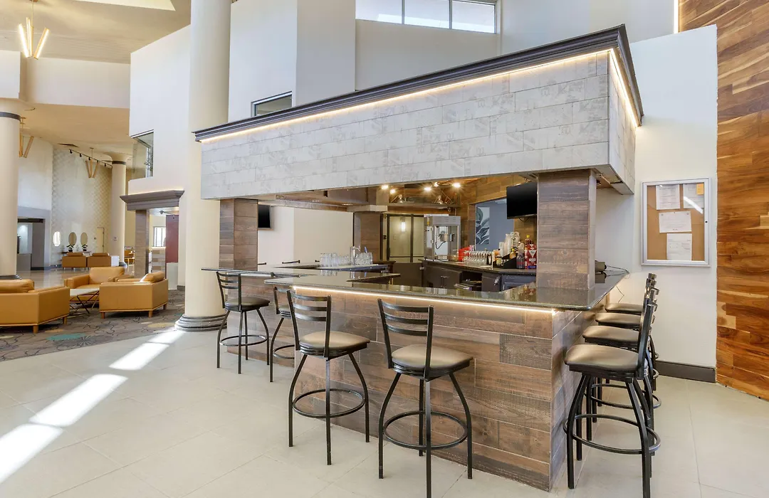 Best Western Plus El Paso Airport Hotel & Conference Center-1
