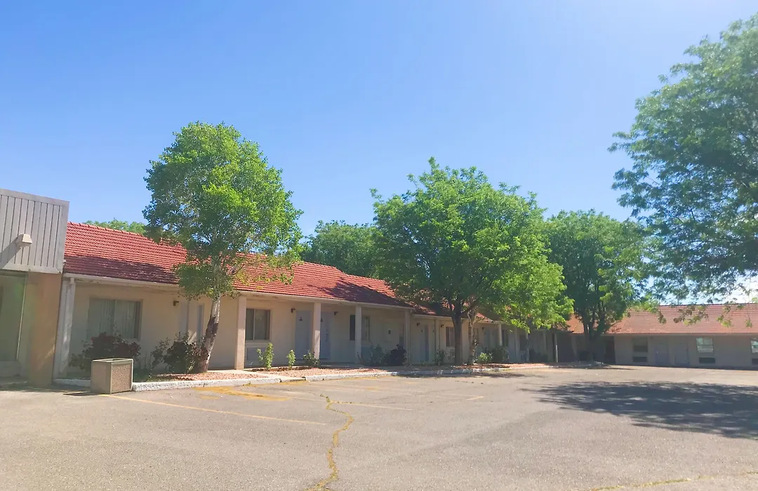Appletree Inn-1