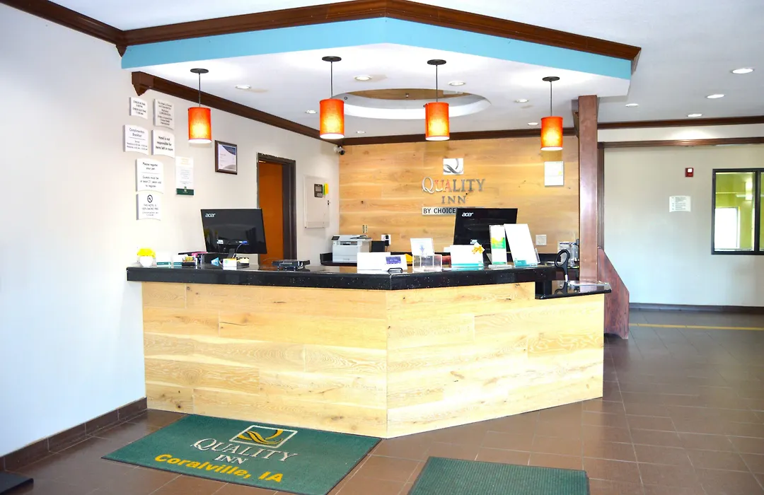 Quality Inn Coralville - Iowa River Landing-1