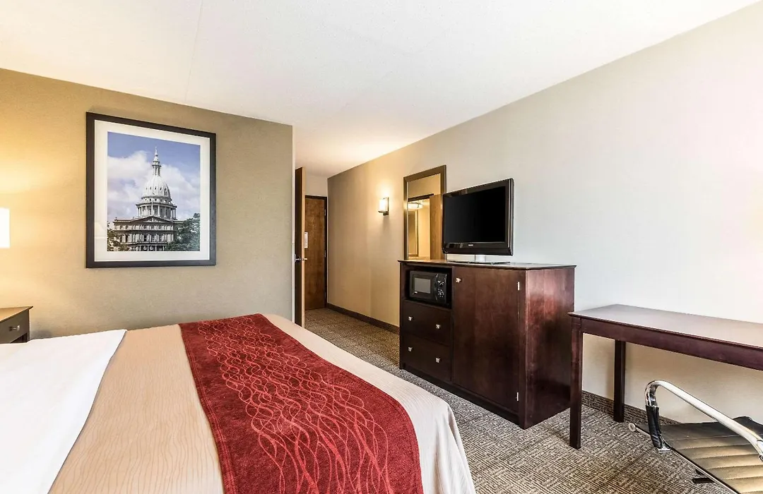 Comfort Inn Lansing West-1