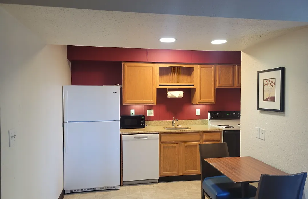 Value Suites Extended Stay - St Louis-1