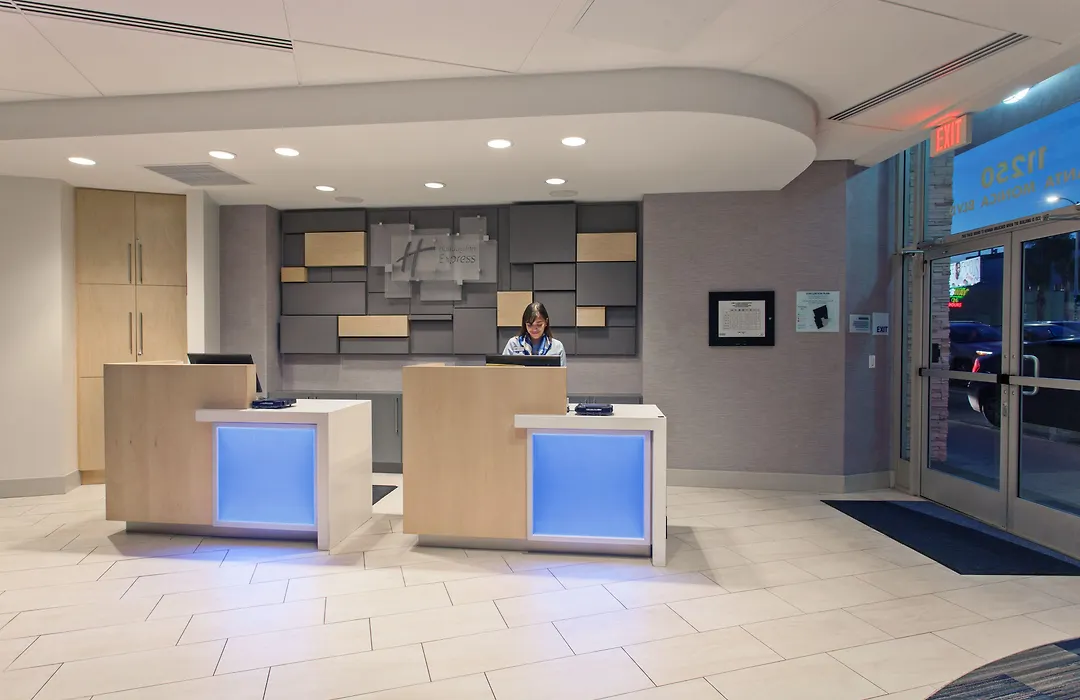 Holiday Inn Express West Los Angeles By Ihg-1