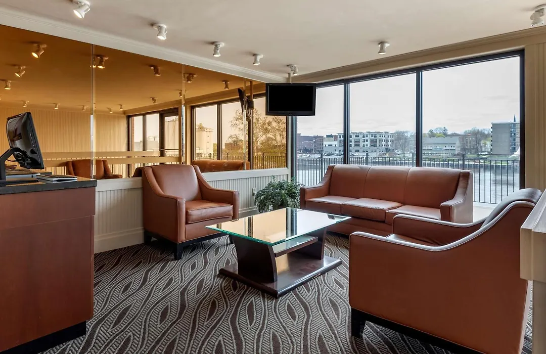 Best Western Plus Oswego Hotel And Conference Center-1