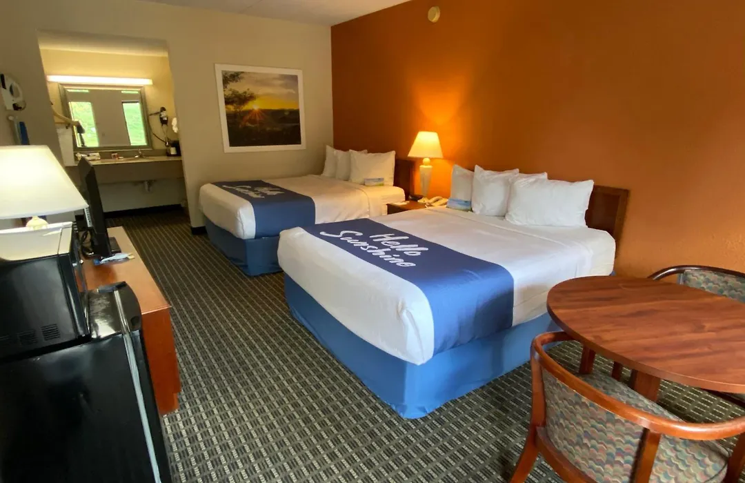 Days Inn By Wyndham Morehead-1